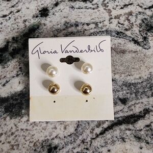 Gloria Vanderbilt Pearl and Gold Stud Earrings